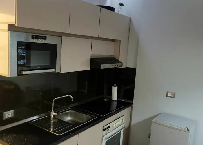 Hidden Gem In Center Appartement Tirana