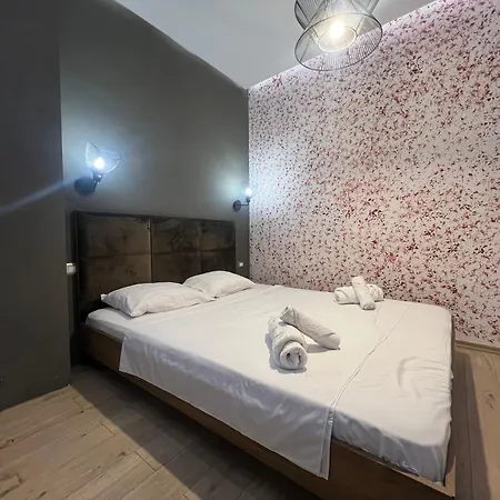 Апартаменты Hidden Gem In Center
