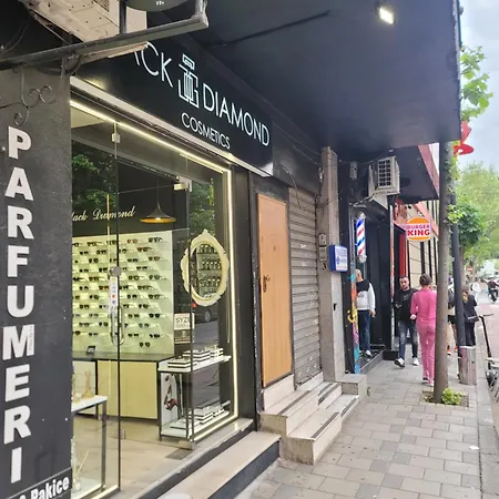 Appartamento Hidden Gem In Center Tirana