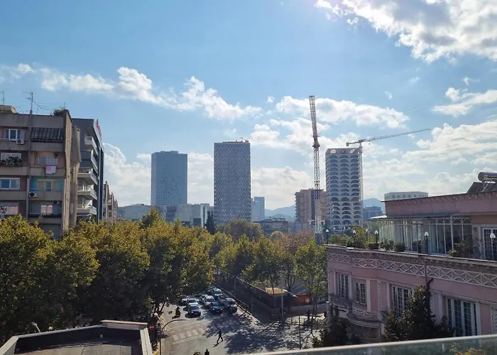 Hidden Gem In Center ティラナ